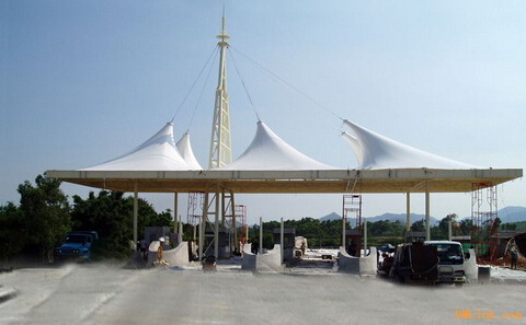 半透明膜結構透光性的特點